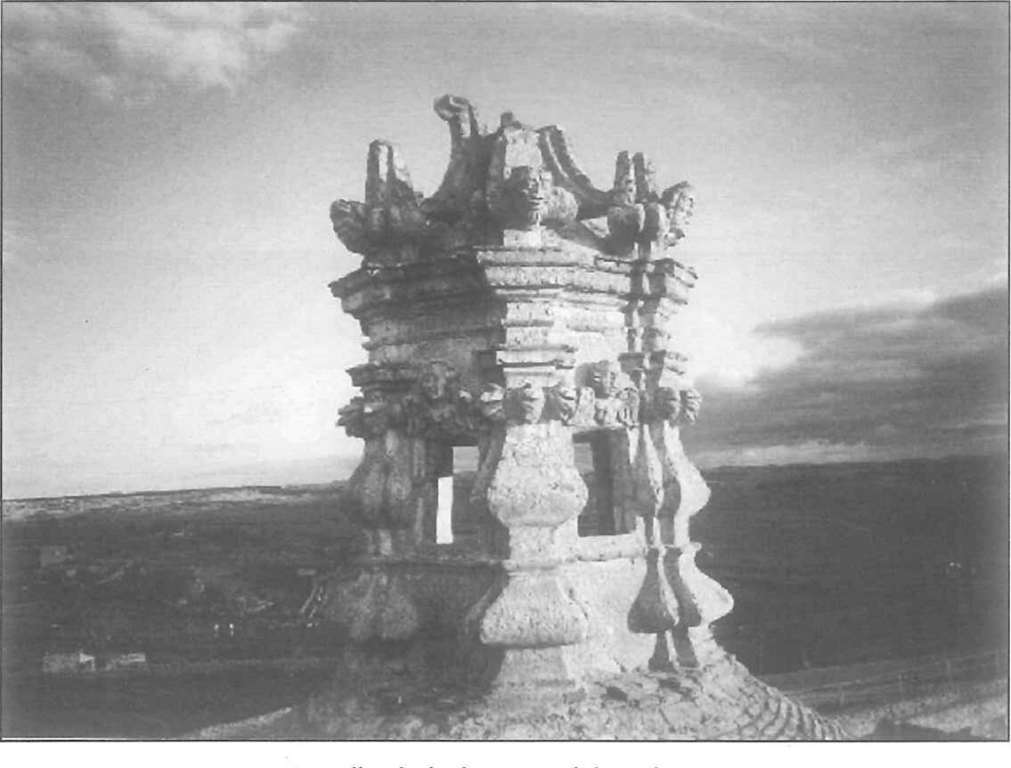 Detalle de la linterna del cimborrio del convento